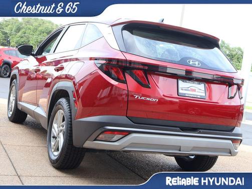 Ultimate Red 2025 Hyundai TUCSON SE