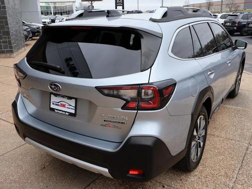 2023 Subaru Outback Touring XT