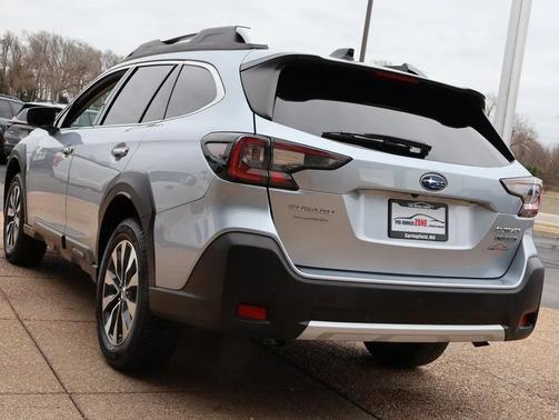 2023 Subaru Outback Touring XT