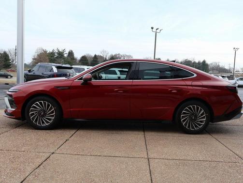 2026 Hyundai SONATA Hybrid Limited