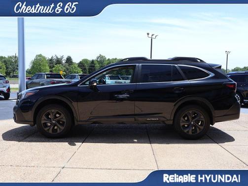 Crystal Black Silica 2022 Subaru Outback Onyx Edition XT