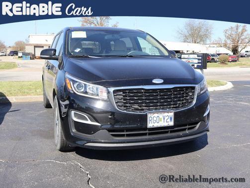 Aurora Black 2019 Kia Sedona LX