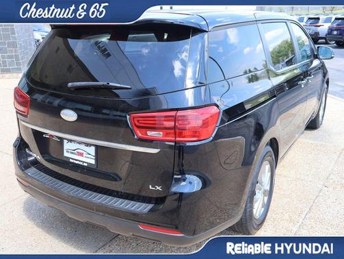 2019 Kia Sedona LX