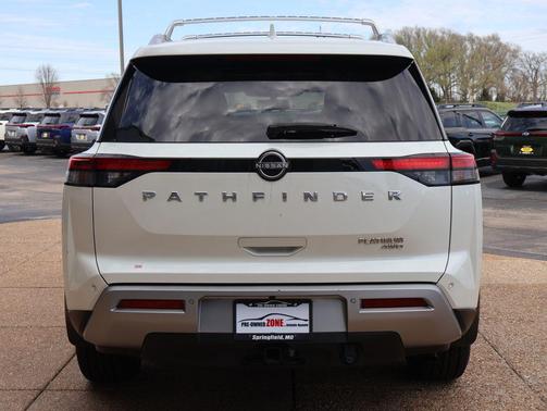 2022 Nissan Pathfinder Platinum 4WD