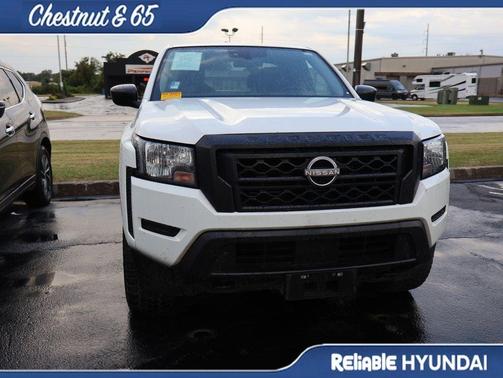 Glacier White 2022 Nissan Frontier S