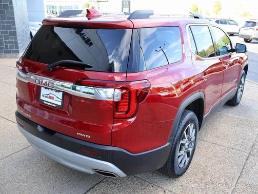 2023 GMC Acadia AWD SLT