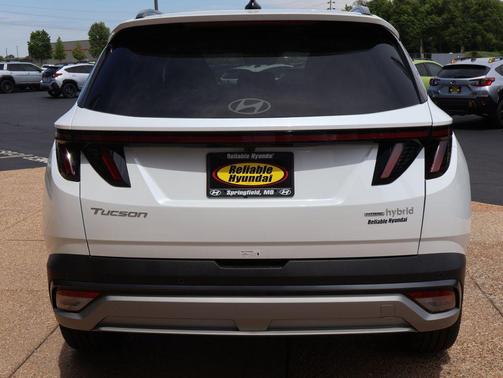 Creamy White Pearl 2026 Hyundai TUCSON Hybrid Limited