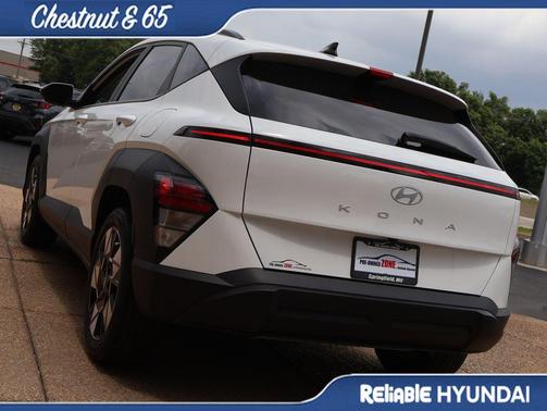 Atlas White 2024 Hyundai KONA SEL