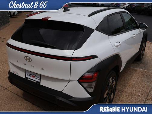Atlas White 2024 Hyundai KONA SEL