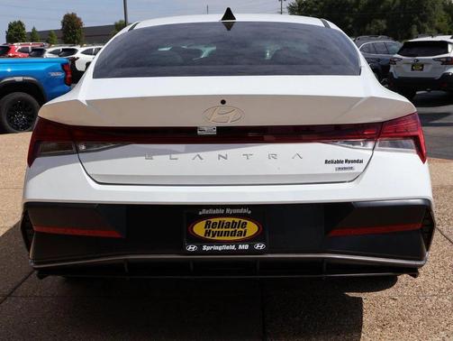 2025 Hyundai ELANTRA HEV Limited