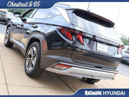 Phantom Black 2025 Hyundai TUCSON SEL