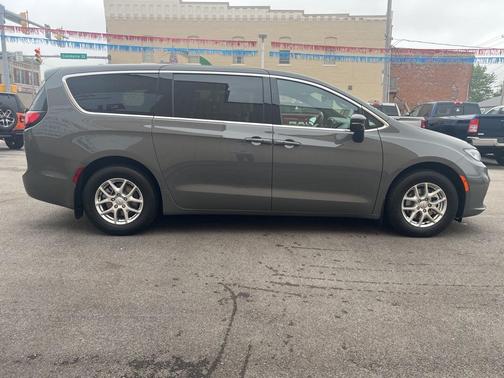 2025 Chrysler Pacifica L