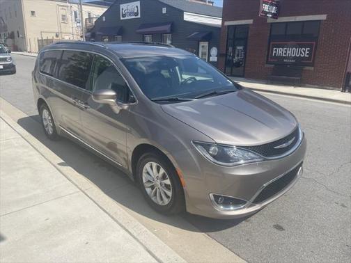 2018 Chrysler Pacifica Touring-L