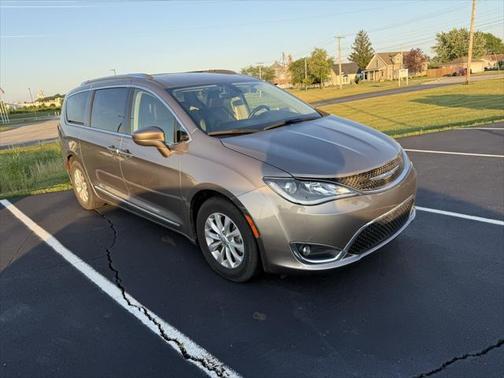 2018 Chrysler Pacifica Touring-L