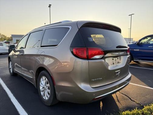 2018 Chrysler Pacifica Touring-L
