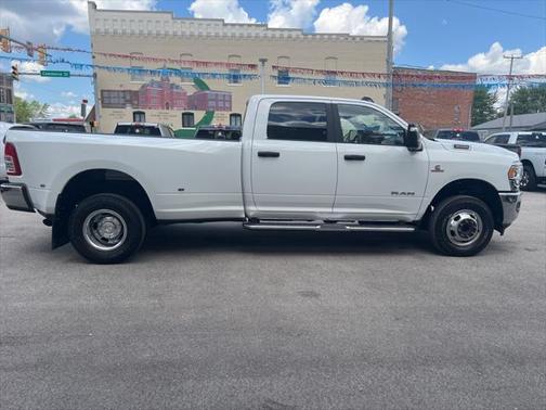 2024 RAM 3500 Big Horn Crew Cab 4x4 8' Box