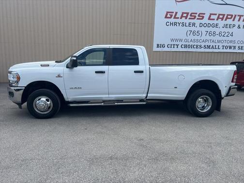 2024 RAM 3500 Big Horn Crew Cab 4x4 8' Box