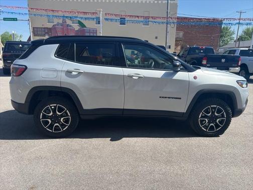 2024 Jeep Compass Trailhawk