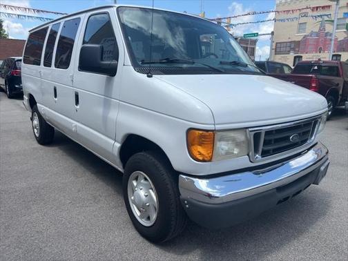 2007 Ford E350 Super Duty XL Wagon