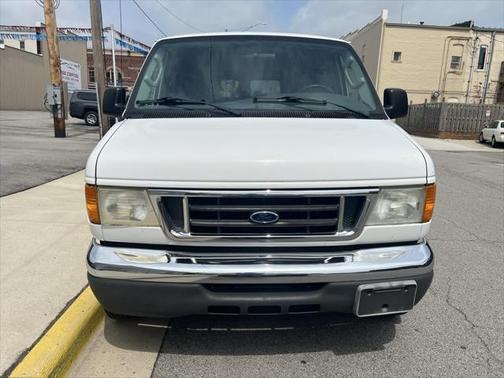 2007 Ford E350 Super Duty XL Wagon