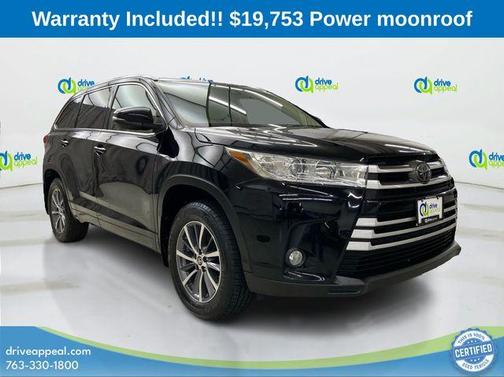 Midnight Black Metallic 2018 Toyota Highlander XLE