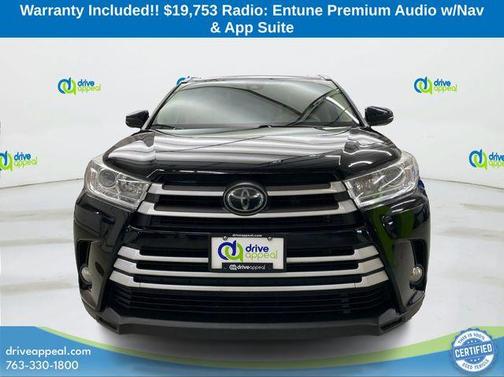 Midnight Black Metallic 2018 Toyota Highlander XLE