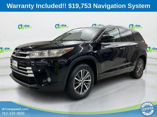 Midnight Black Metallic 2018 Toyota Highlander XLE
