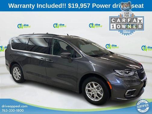 2022 Chrysler Pacifica Touring-L