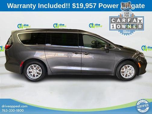 2022 Chrysler Pacifica Touring-L