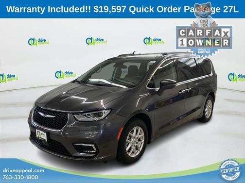 2022 Chrysler Pacifica Touring-L