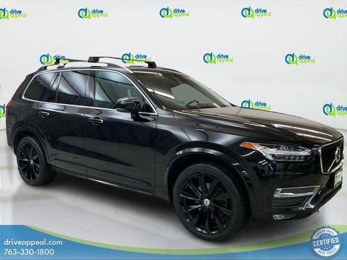 2016 Volvo XC90 T6 Momentum