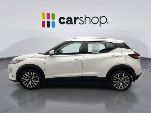 Aspen White Tricoat 2024 Nissan Kicks SV