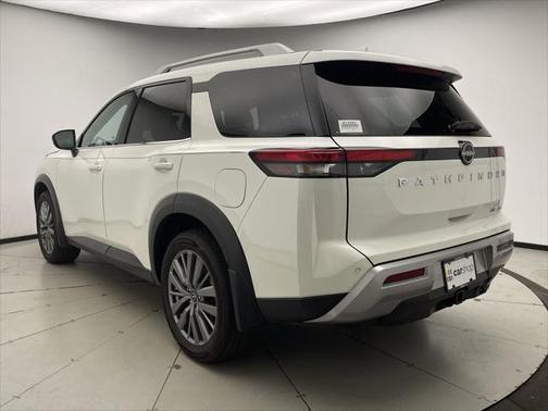 2024 Nissan Pathfinder SL 4WD