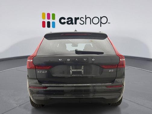 2022 Volvo XC60 B5 Momentum