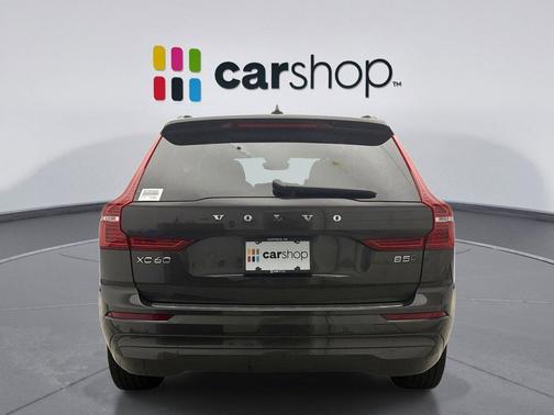 2022 Volvo XC60 B5 Momentum