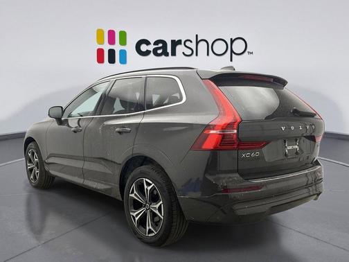 2022 Volvo XC60 B5 Momentum