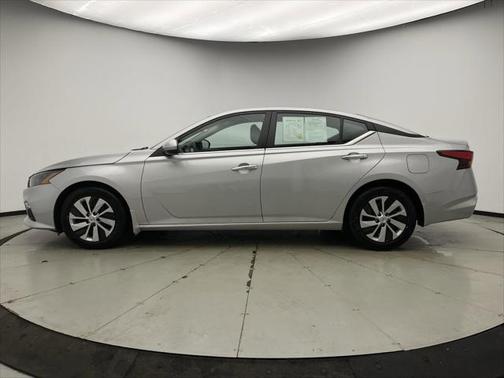 2022 Nissan Altima S FWD