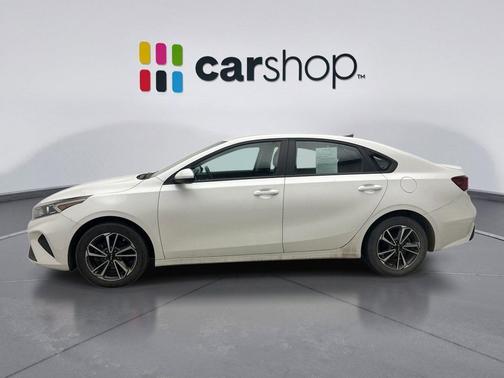 Snow White Pearl 2023 Kia Forte LXS