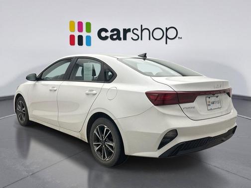 Snow White Pearl 2023 Kia Forte LXS