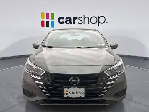 Gun Metallic 2023 Nissan Versa 1.6 SV