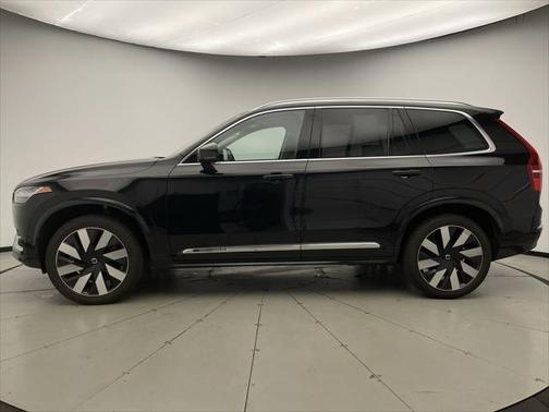 2023 Volvo XC90 Recharge Plug-In Hybrid T8 Ultimate 6-Seater