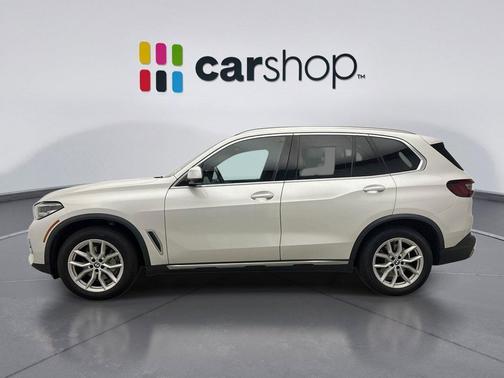 Mineral White Metallic 2021 BMW X5 xDrive40i