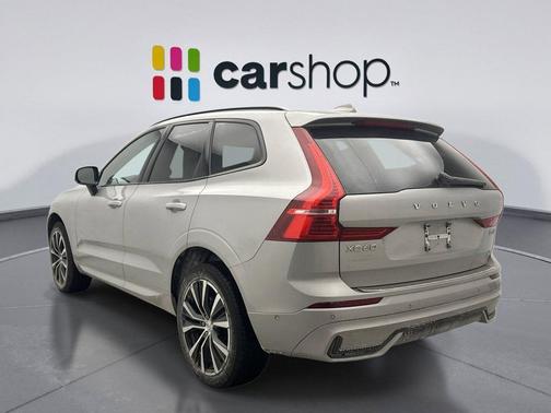 2023 Volvo XC60 B5 Plus Dark Theme