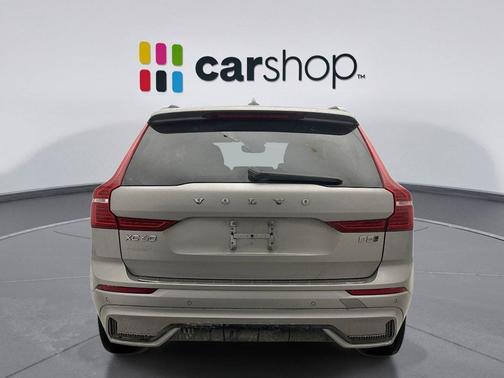 2023 Volvo XC60 B5 Plus Dark Theme