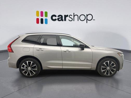 2023 Volvo XC60 B5 Plus Dark Theme