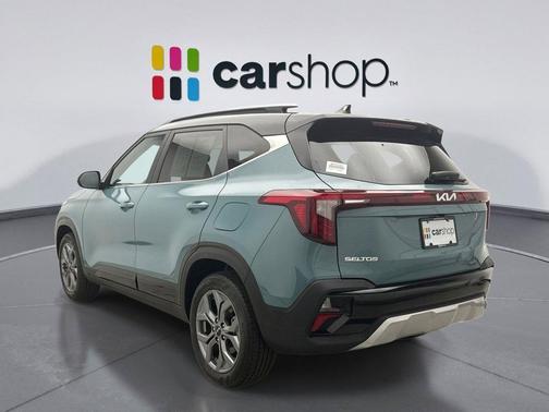 Pluton Blue/Black Roof 2024 Kia Seltos S