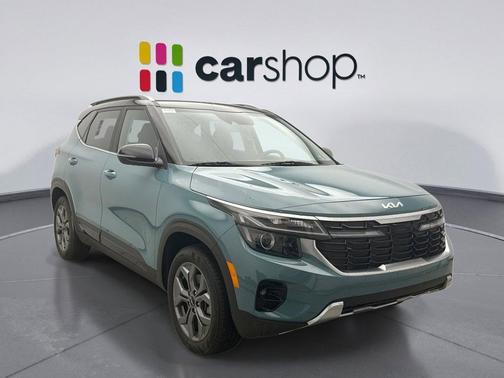 Pluton Blue/Black Roof 2024 Kia Seltos S