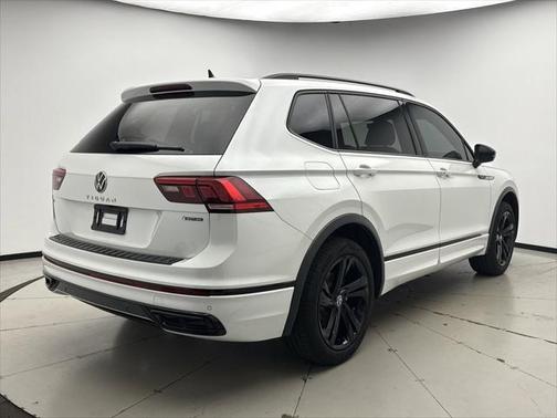 2024 Volkswagen Tiguan 2.0T SE R-Line Black 4MOTION
