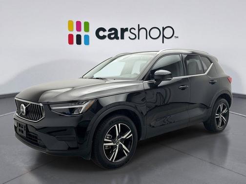 2025 Volvo XC40 B5 Core Bright Theme