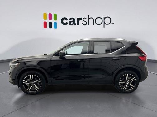 2025 Volvo XC40 B5 Core Bright Theme